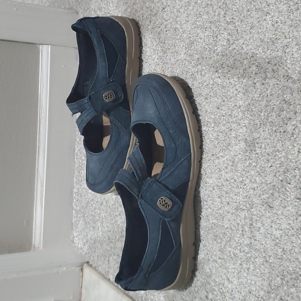 Earth Origin Shoes Size 7.5